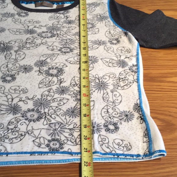 IE Relaxed Lightweight Shirt - Picture 8 of 9